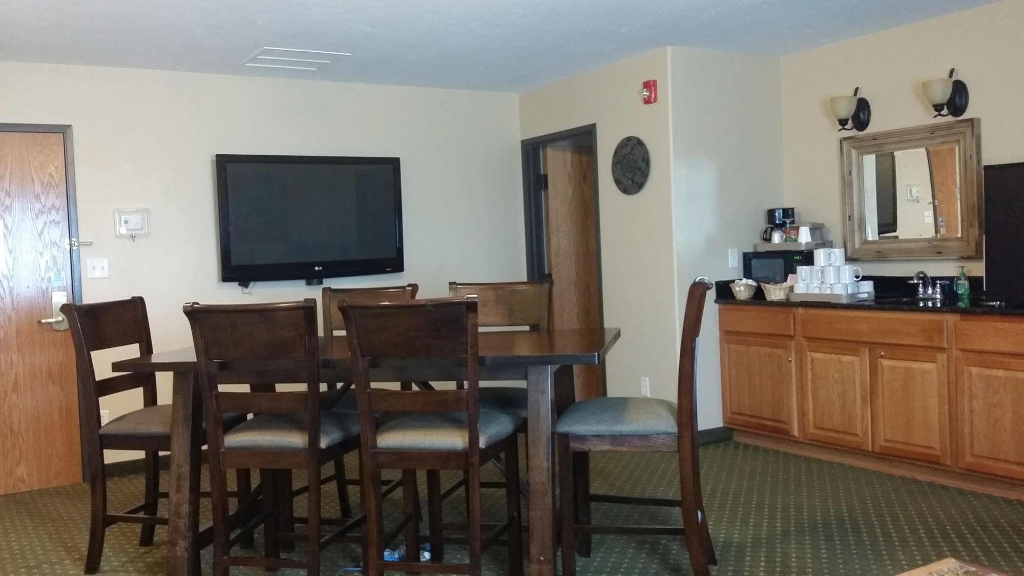 Blue Mountain Inn And Suites Rangely Exterior foto